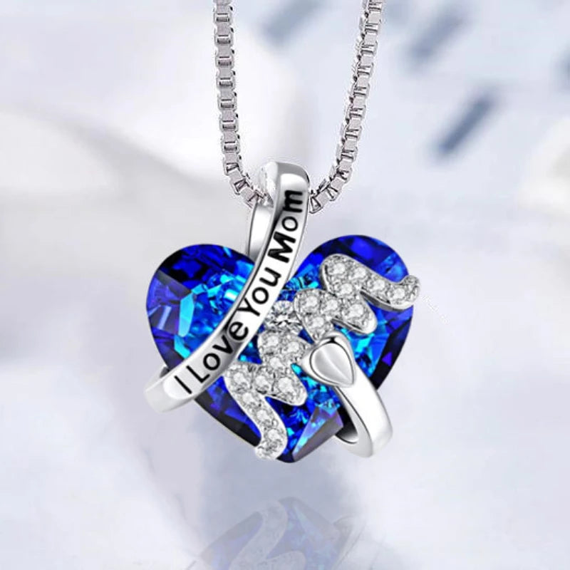 Crystal Heart 'Mom' Necklace - Classic heart-shaped pendant necklace with sparkling crystals, made from zinc alloy. Ideal for women, perfect for parties and special occasions.