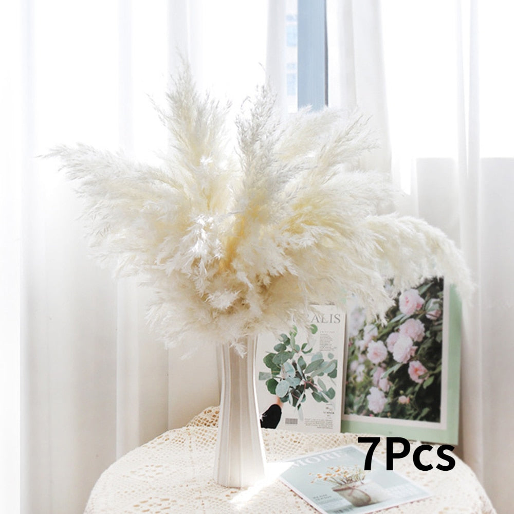 Natural Dried Pampas Bouquet - Autumn home decoration with dried flowers. Ideal for weddings, parties, and more.