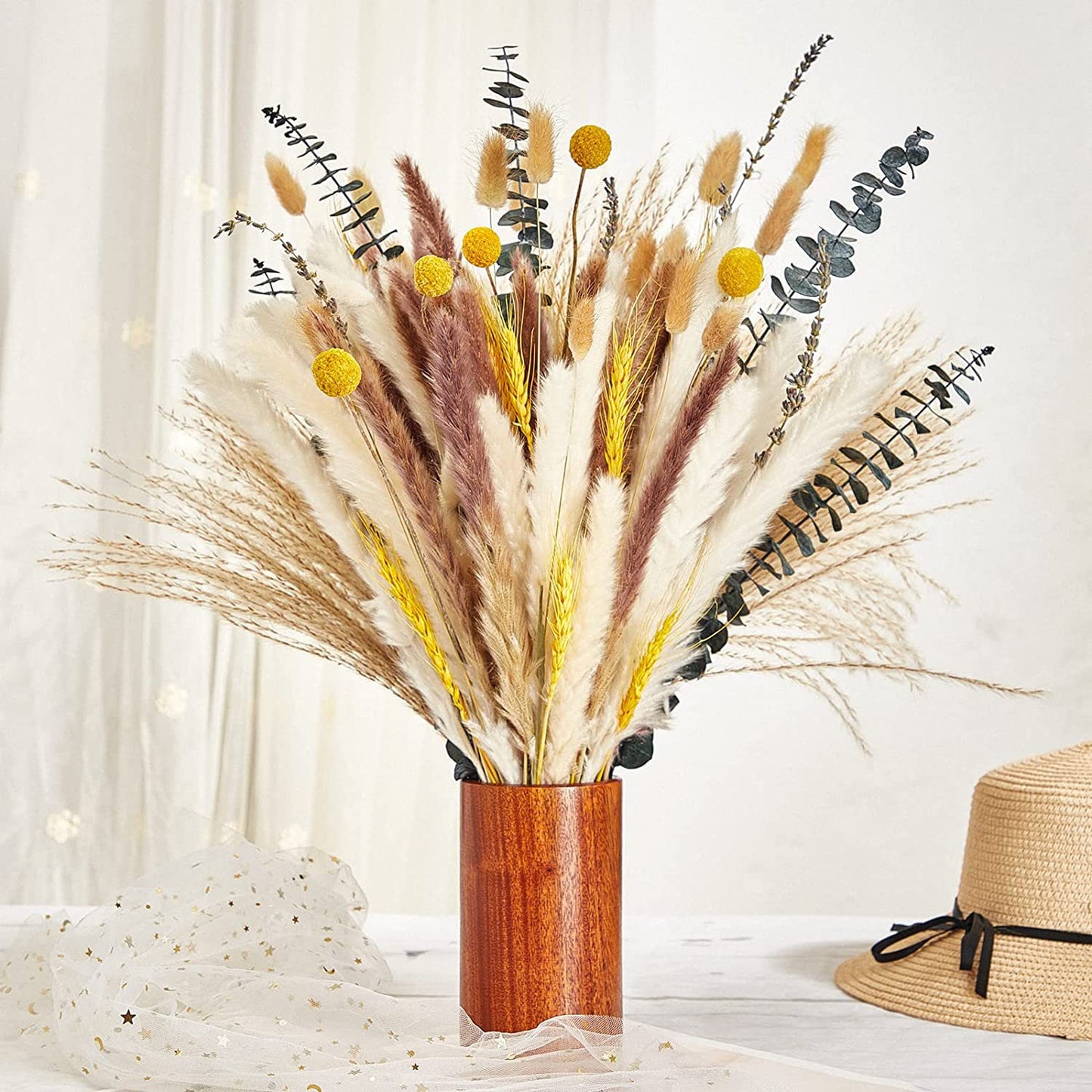Natural Dried Pampas Bouquet - Autumn home decoration with dried flowers. Ideal for weddings, parties, and more.