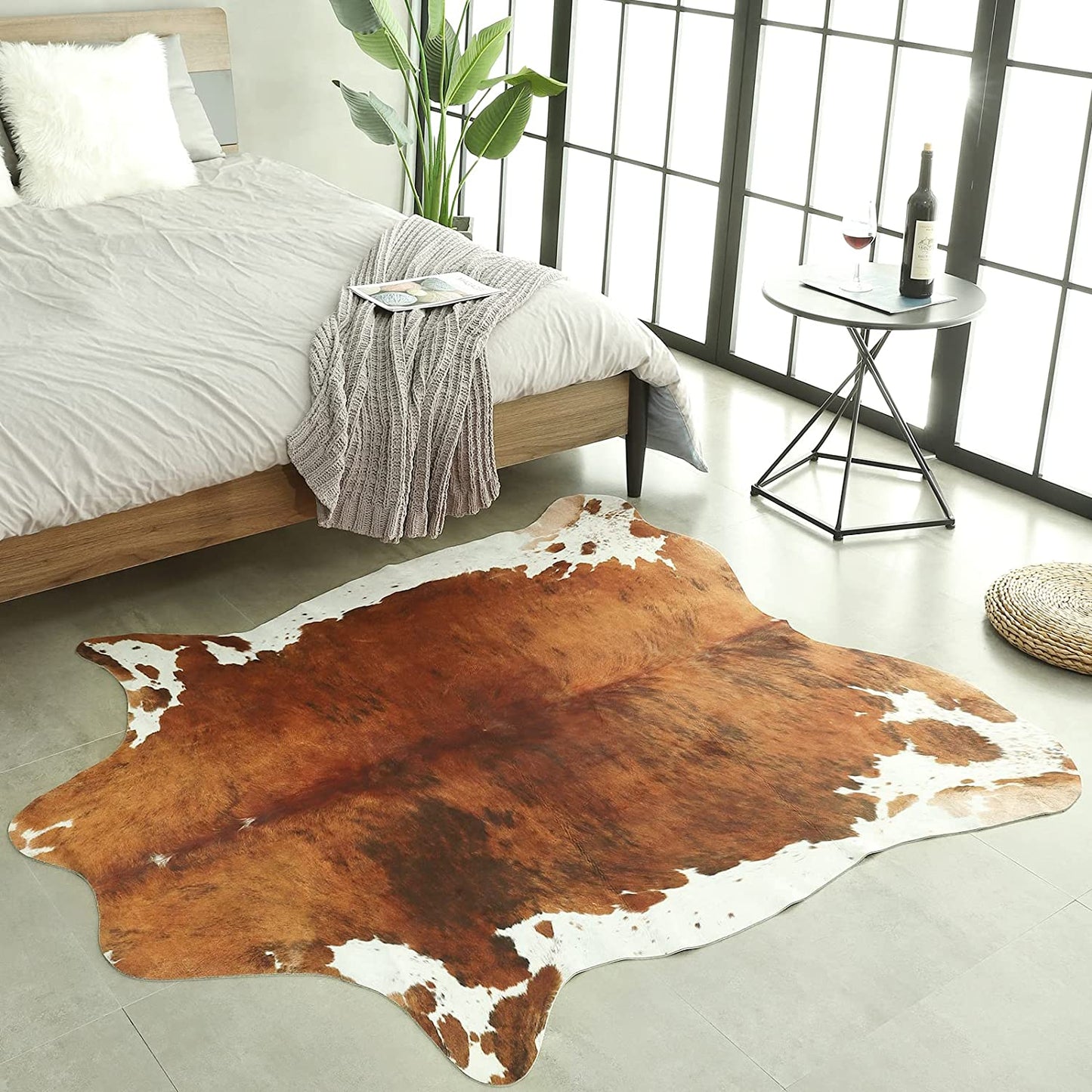 American Style Faux Fur Carpet - Irregular shape, animal pattern, anti-slip feature. Crafted from 100% polyester. Perfect for home and hotel decor.