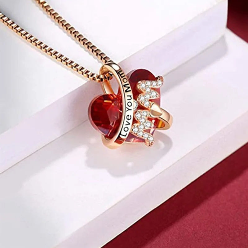 Crystal Heart 'Mom' Necklace - Classic heart-shaped pendant necklace with sparkling crystals, made from zinc alloy. Ideal for women, perfect for parties and special occasions.
