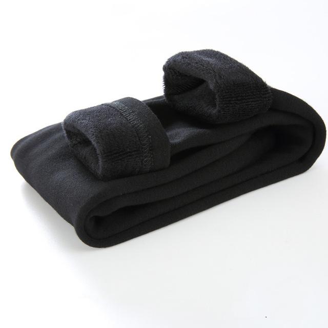 The pants are made of thick cotton and come in a variety of colors.