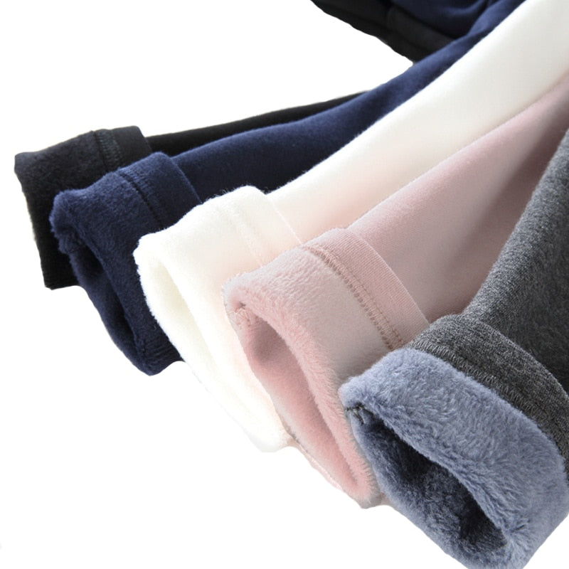 The pants are made of thick cotton and come in a variety of colors.