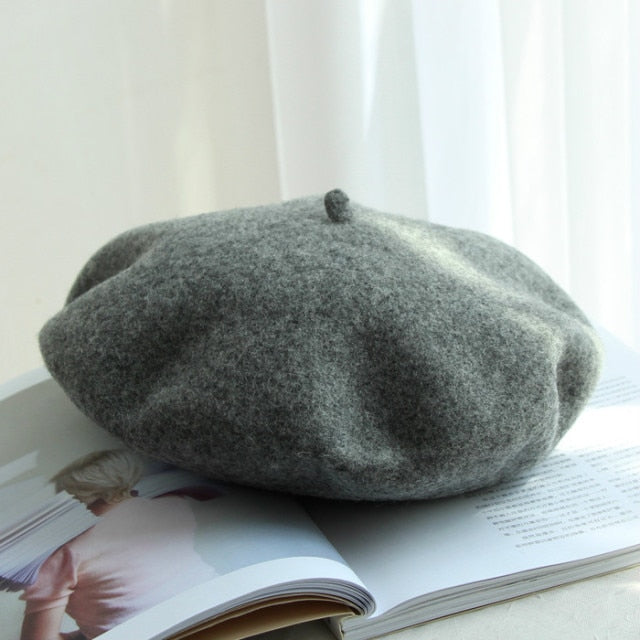 Wool French Beret Beanie made of soft material perfect for the cooler months. Available in multiple colors. Pair it with your off-duty outfits and represent TRT brand. Get yours now!