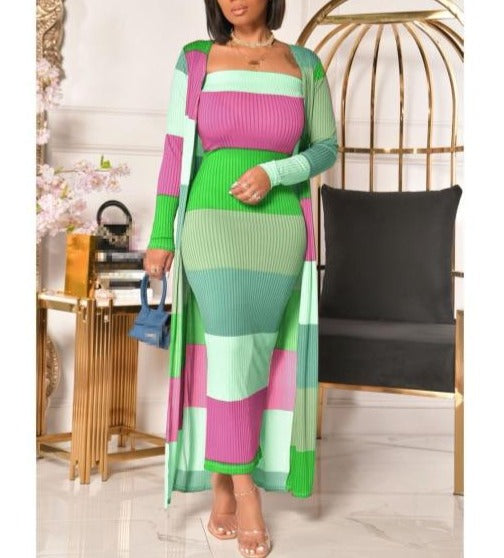 Stay cozy and stylish this fall with our 2-piece casual autumn dress. This outfit includes a long-sleeved cardigan and a full-length dress with a stripe pattern. Available in different colors and sizes, it's perfect for any casual occasion. Made with high-quality materials, it's comfortable and perfect for colder weather.