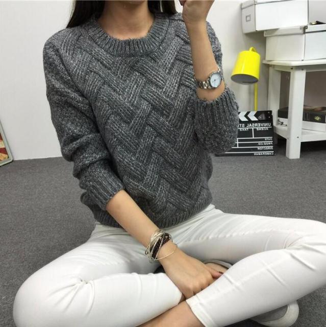 Stay cozy and stylish with this Plaid O-neck Pullover Sweater! This sweater features a classic plaid design, an O-neckline, and a comfortable relaxed fit. Made with lightweight and breathable material, this sweater is perfect for everyday wear during the colder seasons. The A-straight waistband flares out at the hip, providing a flattering silhouette. Pair it with your favorite skinny jeans and flats for a chic and effortless look. Buy now and elevate your wardrobe!