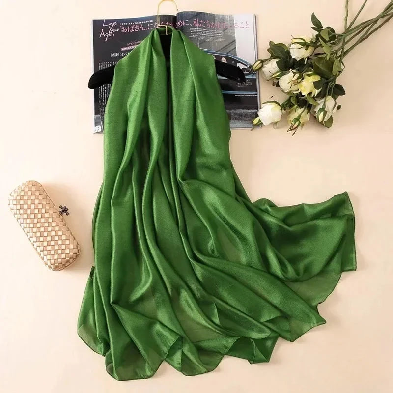 Image of Spring and Summer Linen Beach Scarf, a high-quality linen scarf perfect for beach outings. Versatile in style, it can be worn as both a scarf and a shawl.