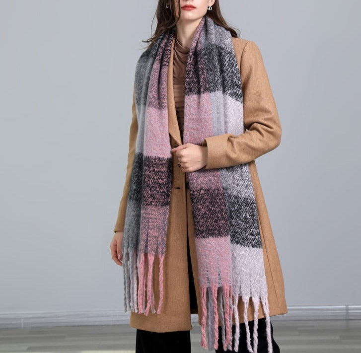 Cashmere Thick Scarf - Versatile accessory for fashion and warmth - 260x35cm size - Polyester, viscose, cashmere imitation blend - Classic plaid pattern - Order now for style and comfort!