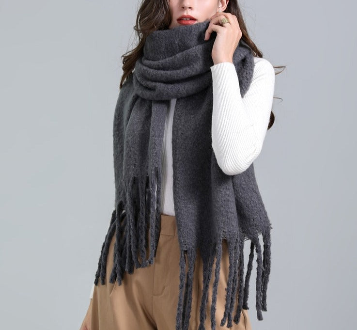 Cashmere Thick Scarf - Versatile accessory for fashion and warmth - 260x35cm size - Polyester, viscose, cashmere imitation blend - Classic plaid pattern - Order now for style and comfort!