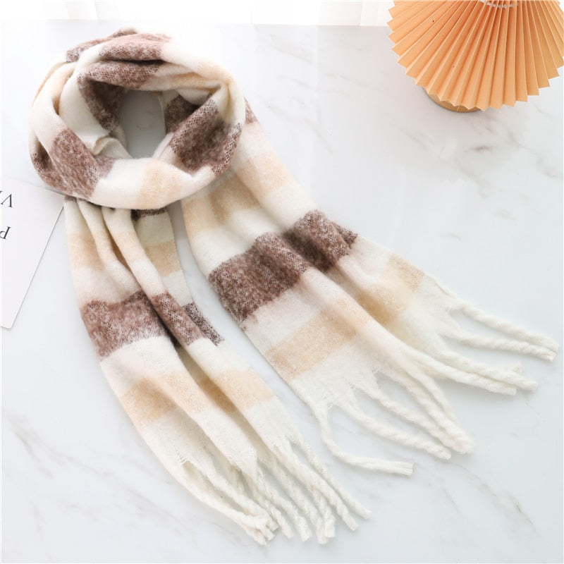 Cashmere Thick Scarf - Versatile accessory for fashion and warmth - 260x35cm size - Polyester, viscose, cashmere imitation blend - Classic plaid pattern - Order now for style and comfort!