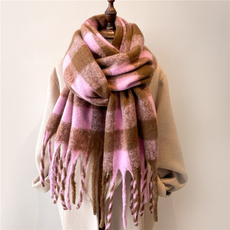 Cashmere Thick Scarf - Versatile accessory for fashion and warmth - 260x35cm size - Polyester, viscose, cashmere imitation blend - Classic plaid pattern - Order now for style and comfort!