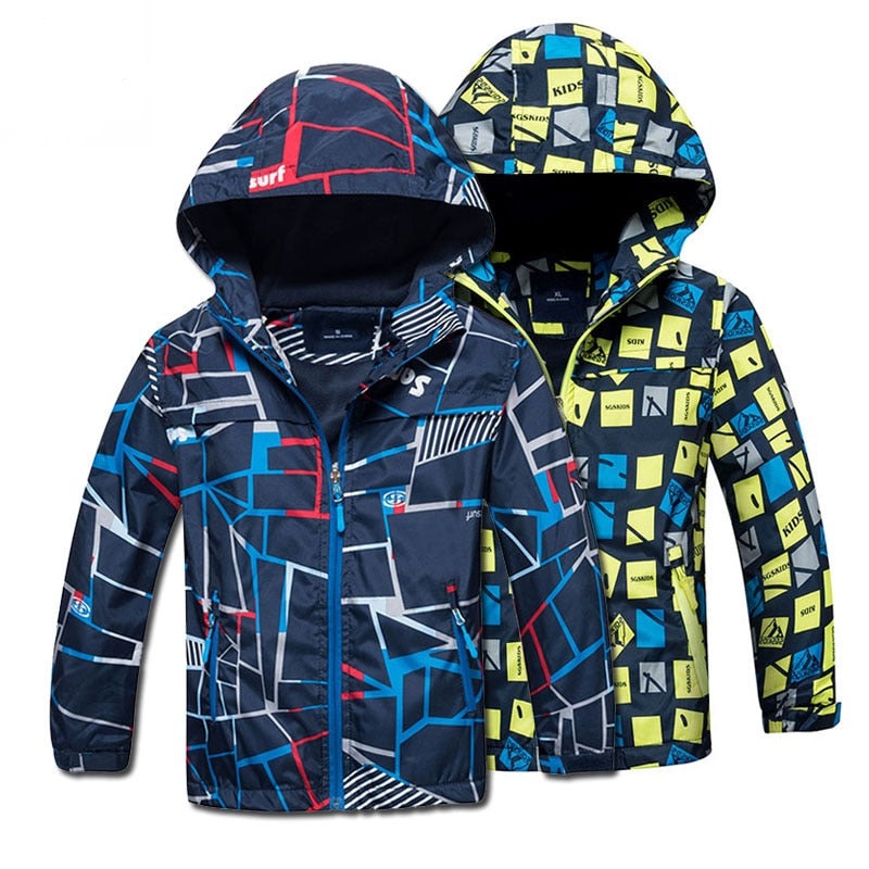 Waterproof and windproof hooded jacket, perfect for the colder months. Made of durable polyester, this stylish and comfortable jacket comes in different colors and sizes to suit your child's preferences.