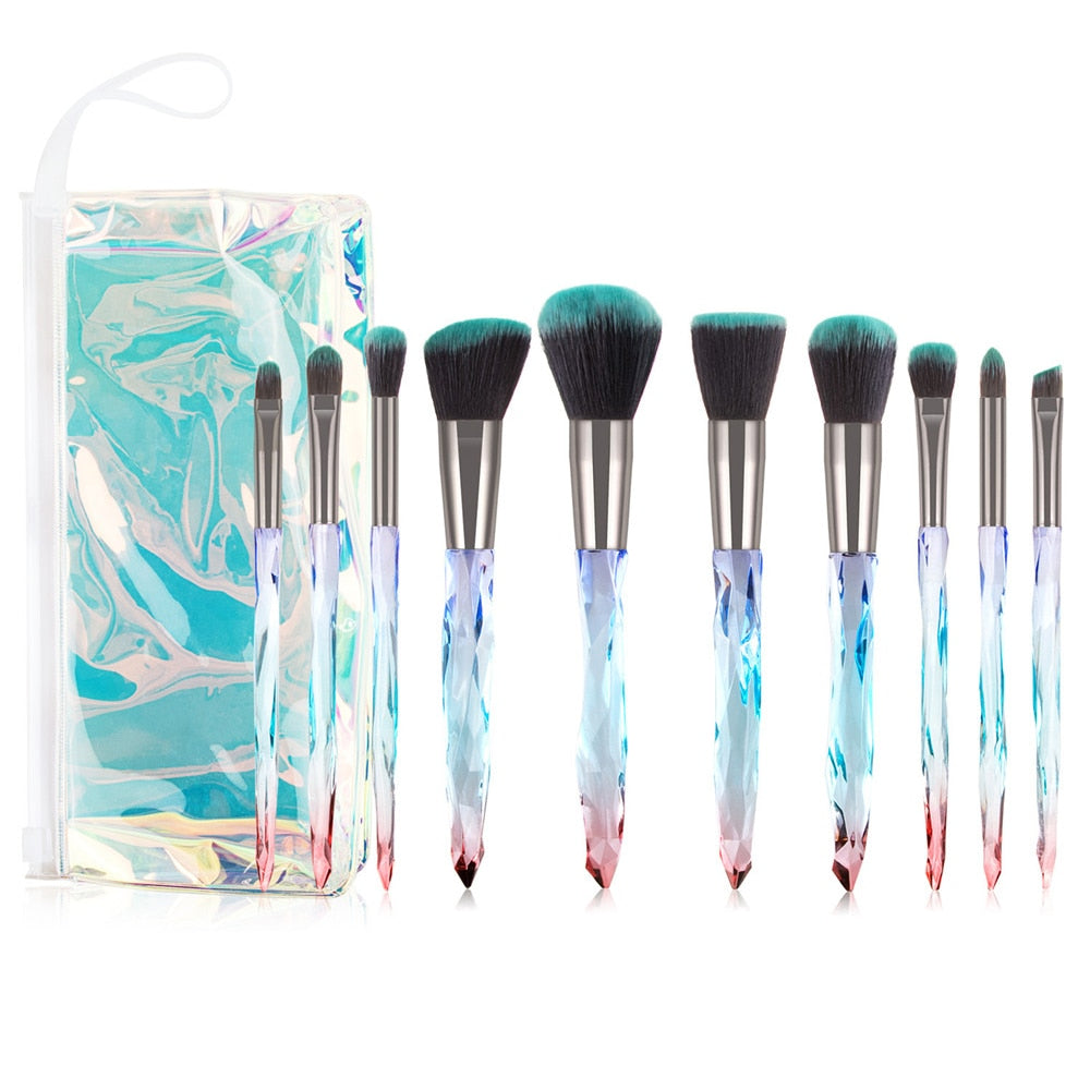 Makeup Brush Set - Versatile brushes for various makeup applications, high-quality synthetic hair, soft and dense bristles, sets of 6 or 10 brushes to choose from.