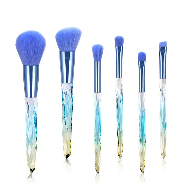 Makeup Brush Set - Versatile brushes for various makeup applications, high-quality synthetic hair, soft and dense bristles, sets of 6 or 10 brushes to choose from.